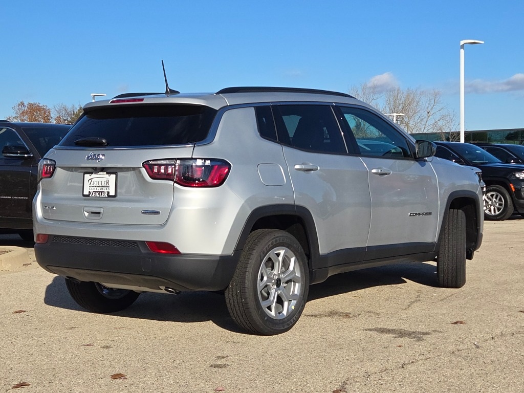 2025 Jeep Compass Latitude photo 10