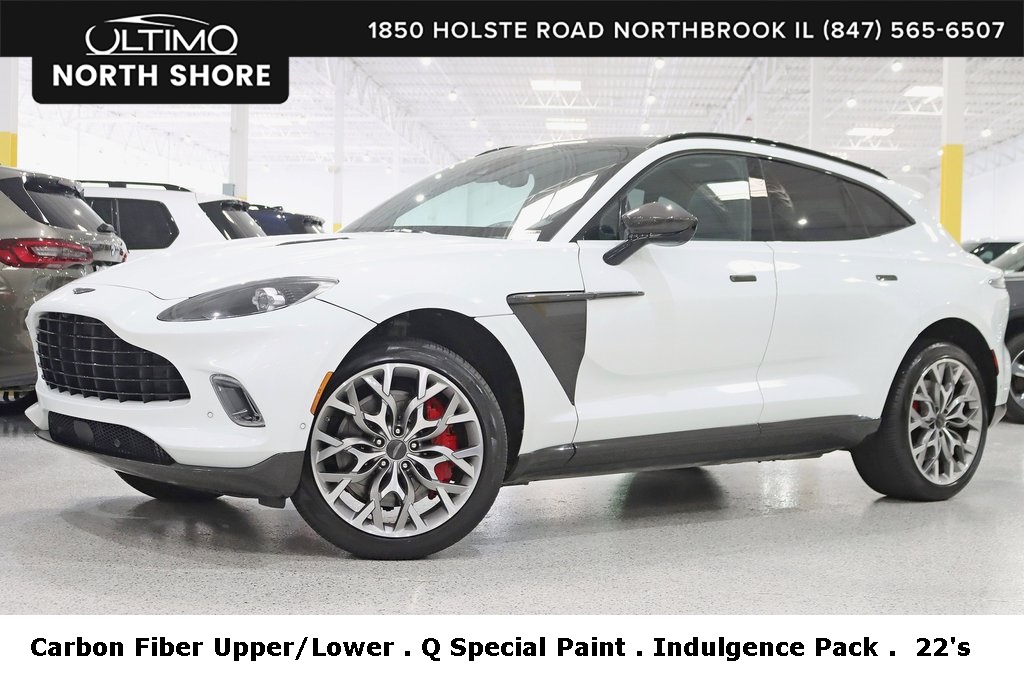 2021 Aston Martin DBX Base's photo