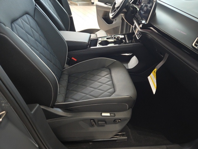 2025 Volkswagen Atlas Cross Sport SEL Premium R-Line photo 14