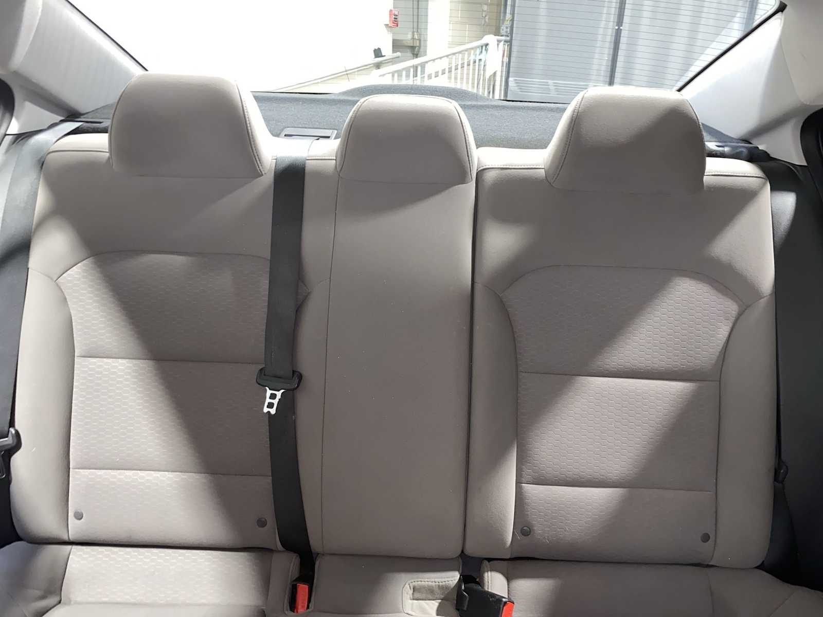 2020 Hyundai Elantra SEL photo 20