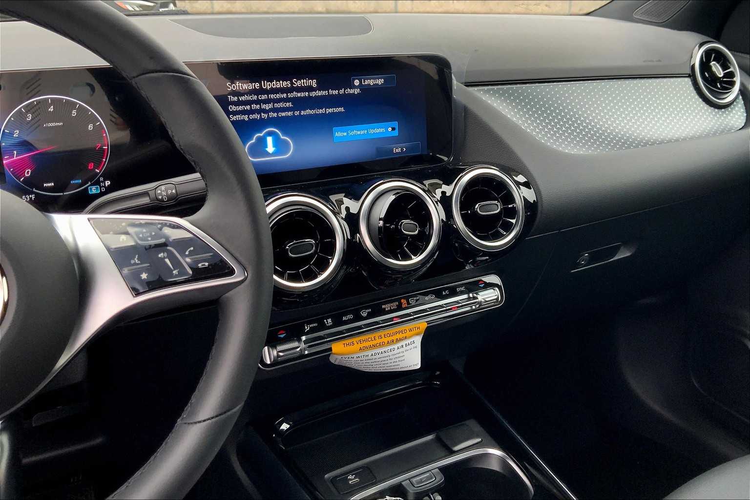 2025 Mercedes Benz GLA 250 photo 7