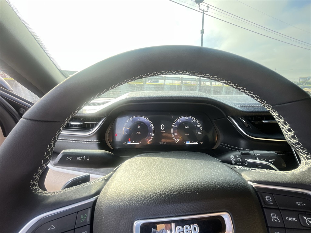 2024 Jeep Grand Cherokee Limited photo 12