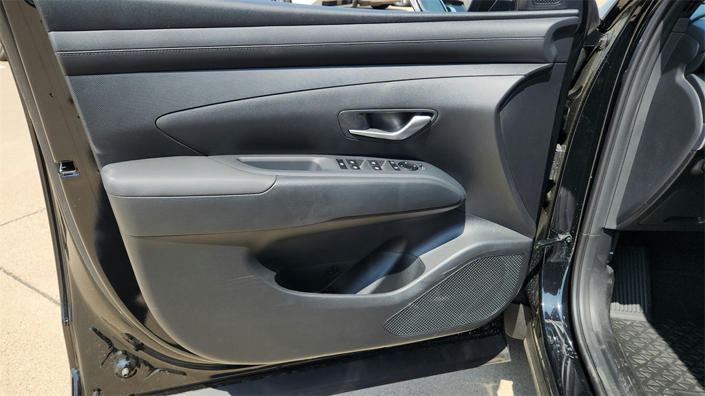 2025 Hyundai Santa Cruz SE photo 25