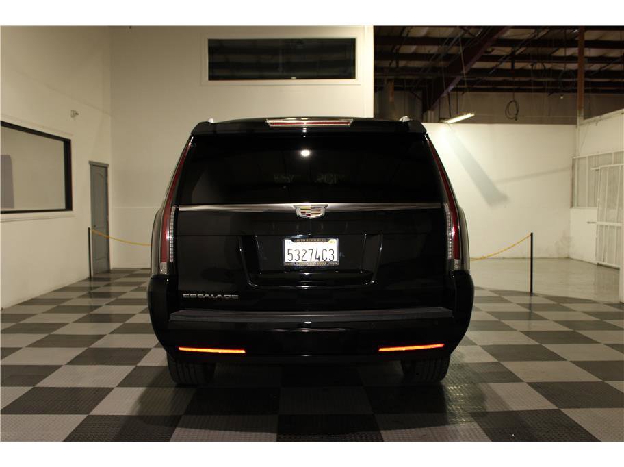 2016 Cadillac Escalade ESV Platinum photo 5