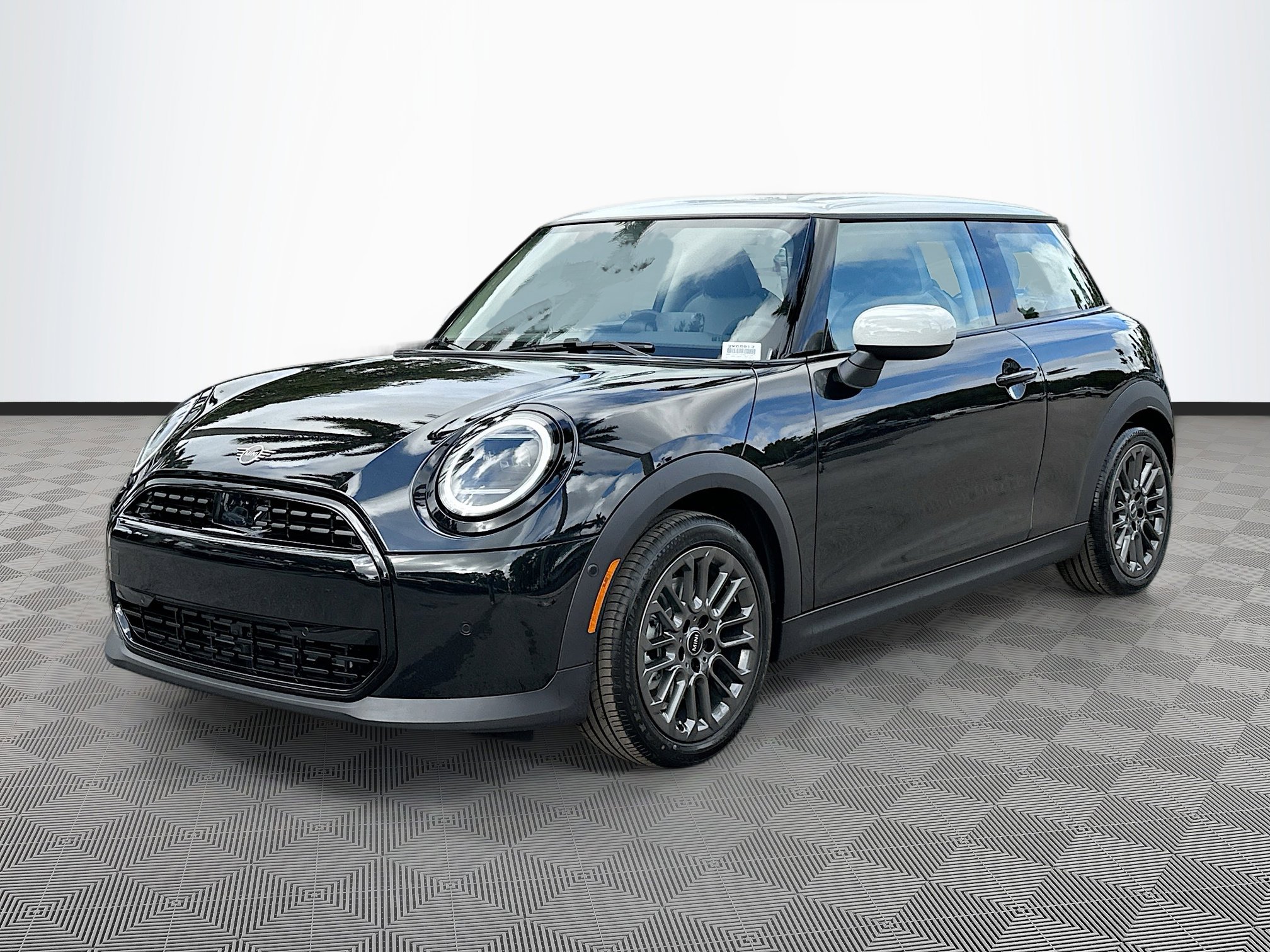 2025 Mini Cooper 2 Door Hardtop Signature photo 3