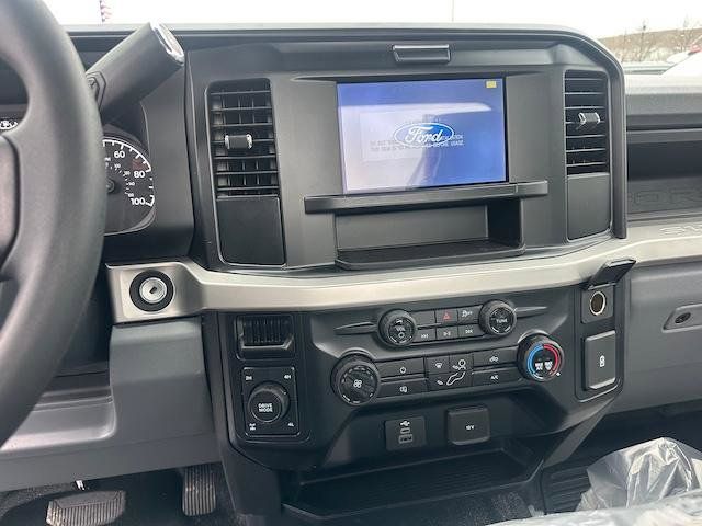 2025 Ford F-250 photo 10
