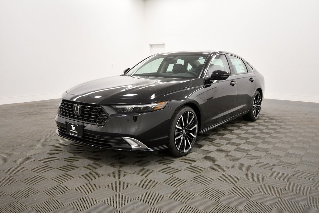 2025 Honda Accord Hybrid Touring photo 2
