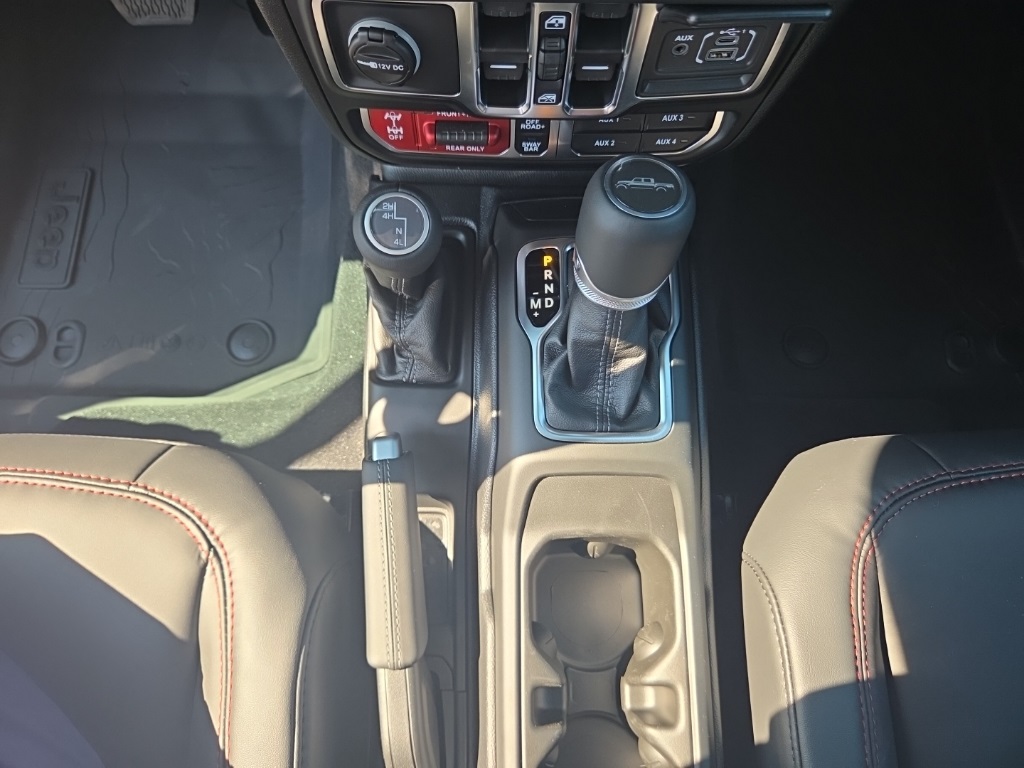 2025 Jeep Gladiator Rubicon photo 18