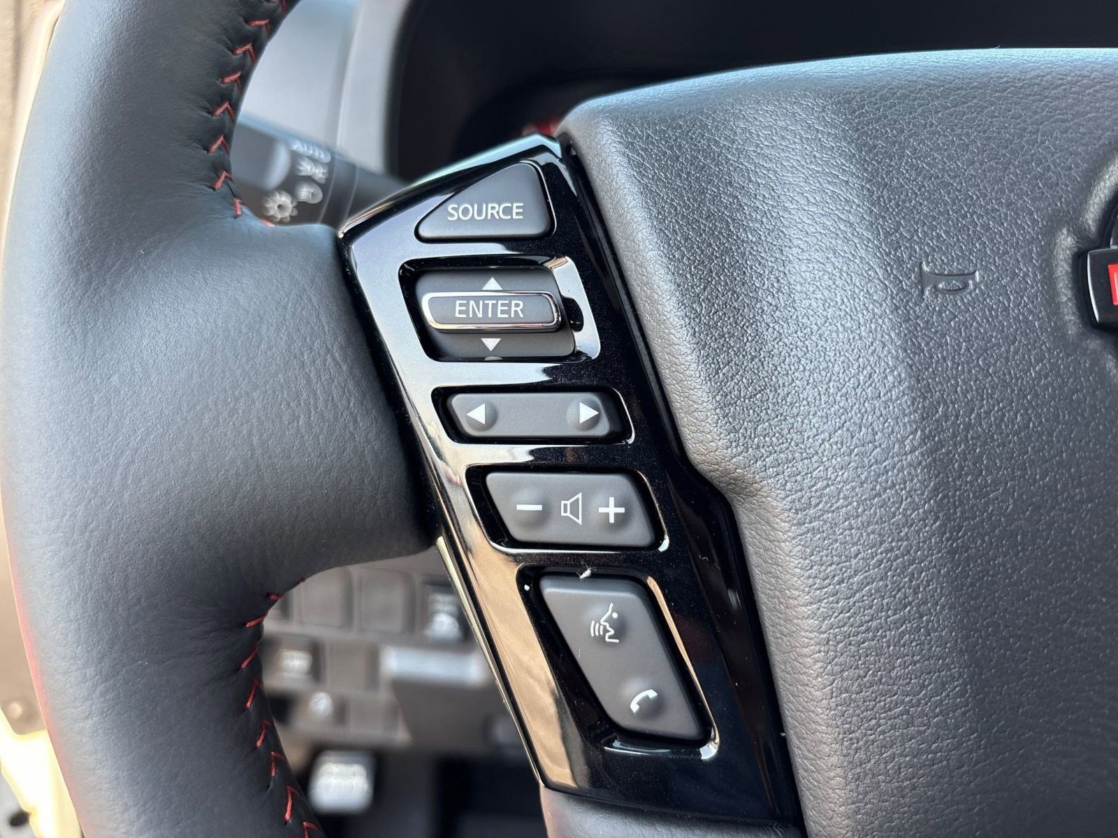 2026 Nissan Frontier Crew Cab PRO-X photo 18