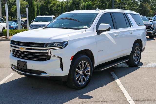 2022 Chevrolet Tahoe LT photo 2