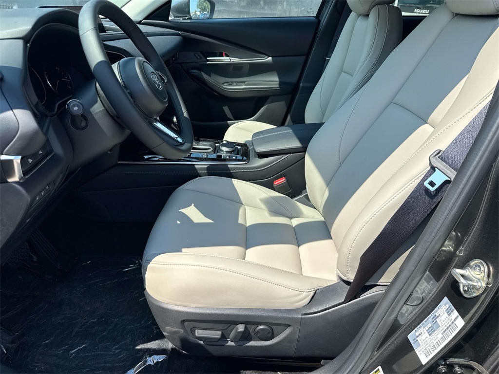 2025 Mazda CX-30 2.5 S Preferred photo 10