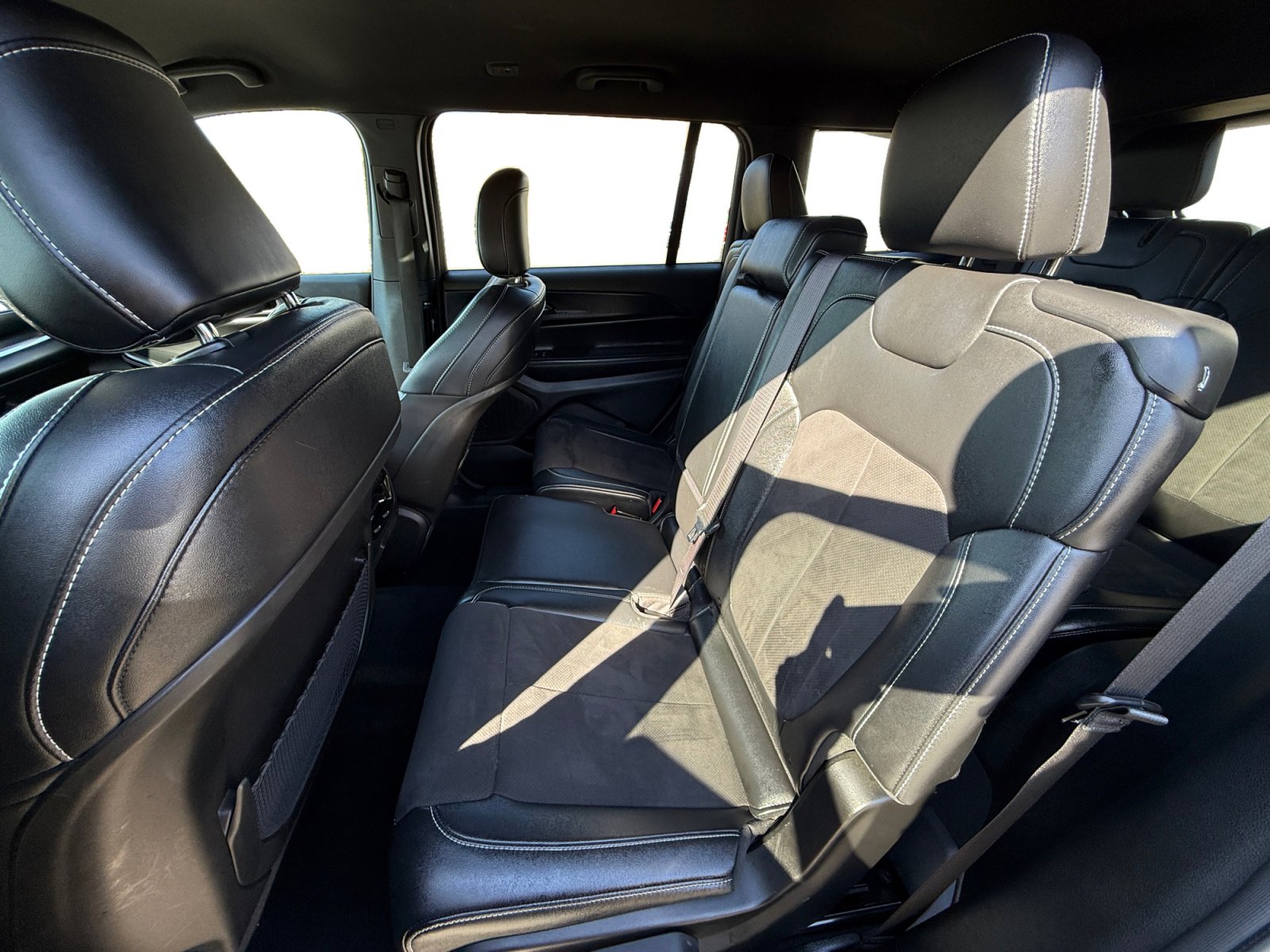 2024 Jeep Grand Cherokee Altitude photo 16