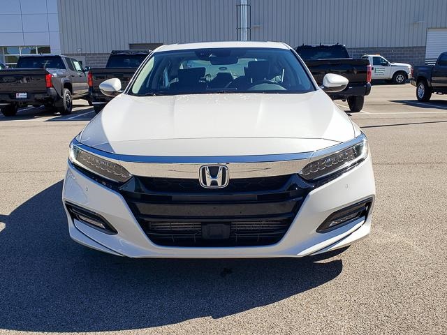 2019 Honda Accord Touring 2.0T photo 2