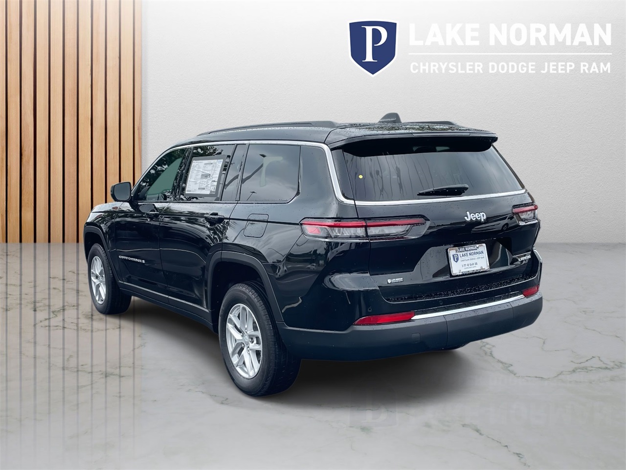 2025 Jeep Grand Cherokee Laredo X photo 6