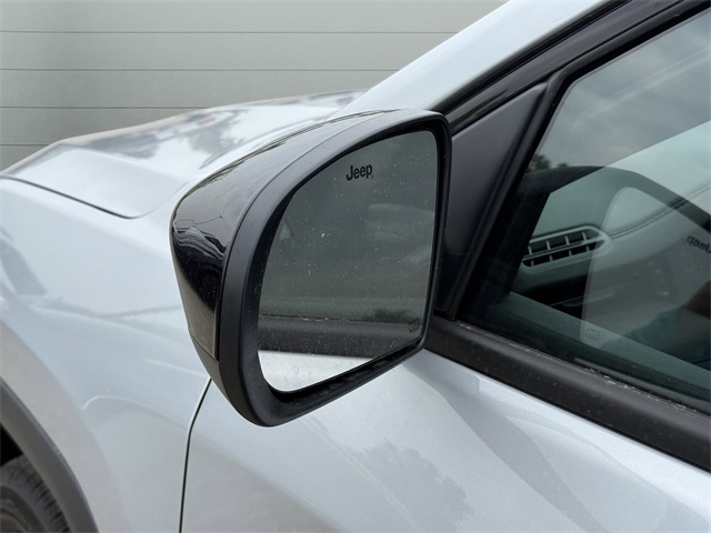 2025 Jeep Compass Latitude photo 5