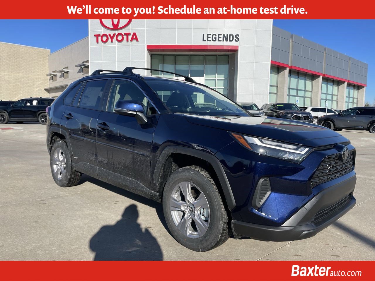 2025 Toyota RAV4 XLE's photo