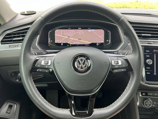 2021 Volkswagen Tiguan SEL photo 4