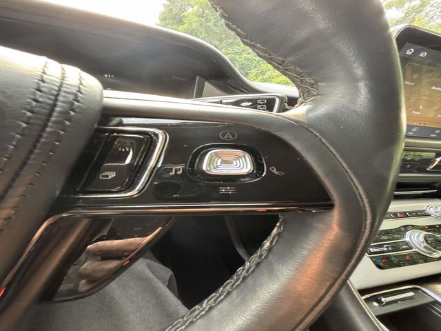 2022 Lincoln Aviator Standard photo 19