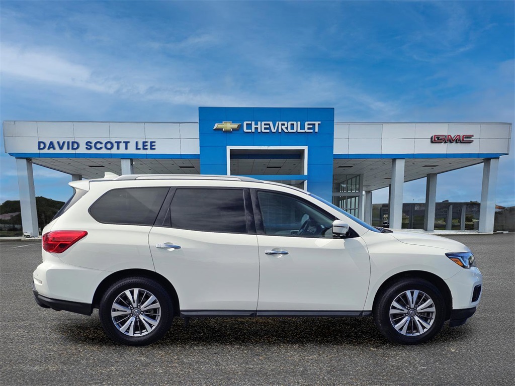 2020 Nissan Pathfinder SL photo 2