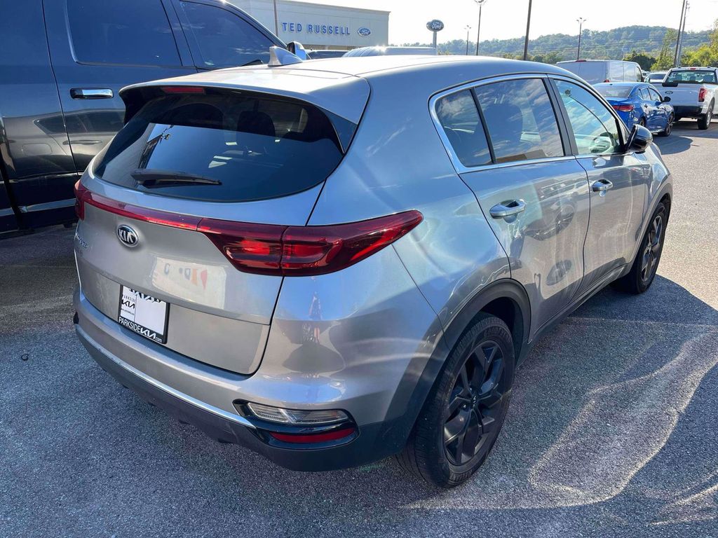 2022 Kia Sportage LX photo 2