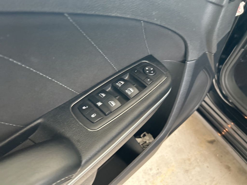 2023 Dodge Charger SXT photo 30