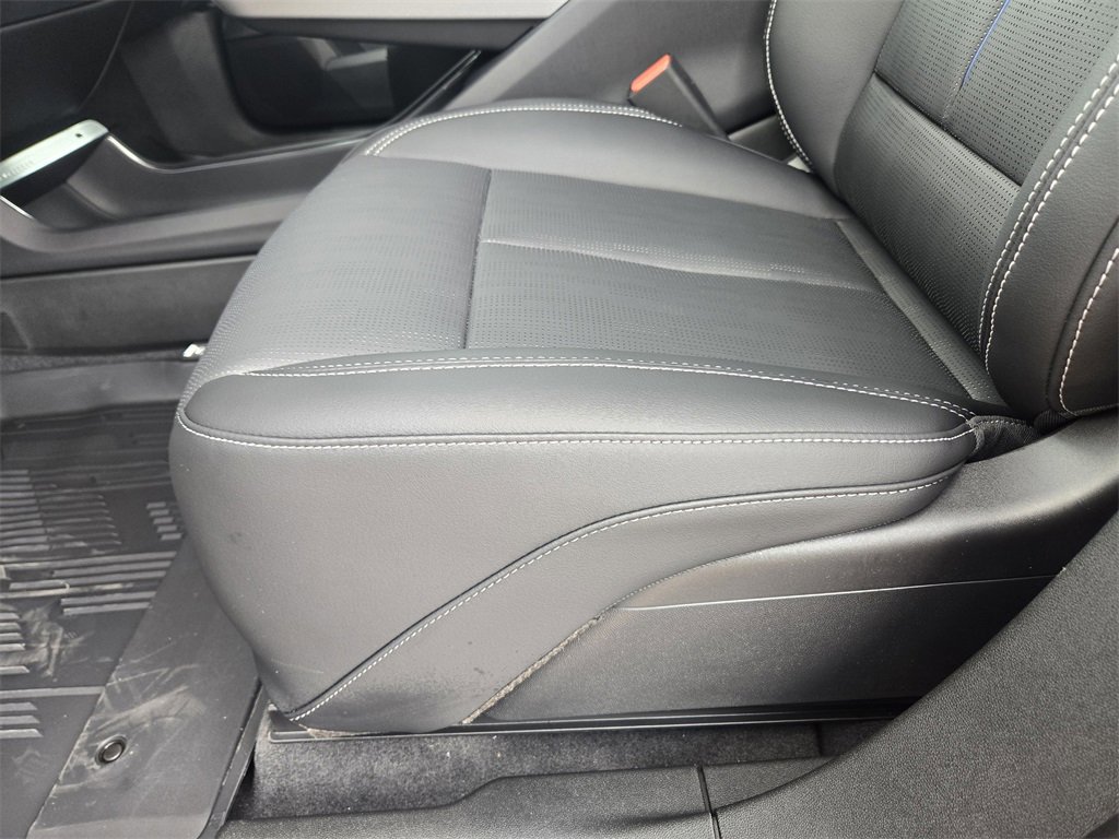 2025 Cadillac Lyriq Luxury photo 22