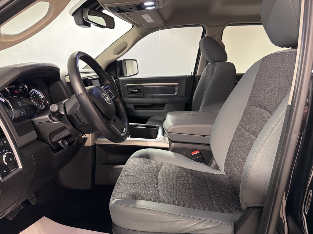 2019 Ram 1500 Classic Warlock photo 2