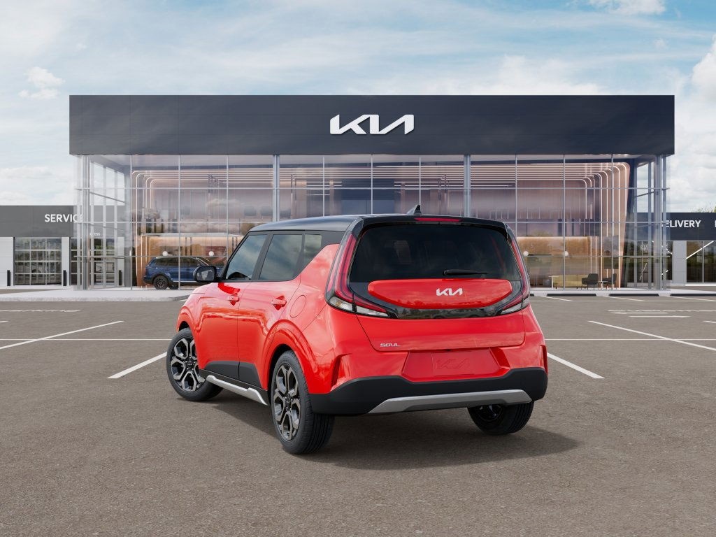 2025 Kia Soul EX photo 4