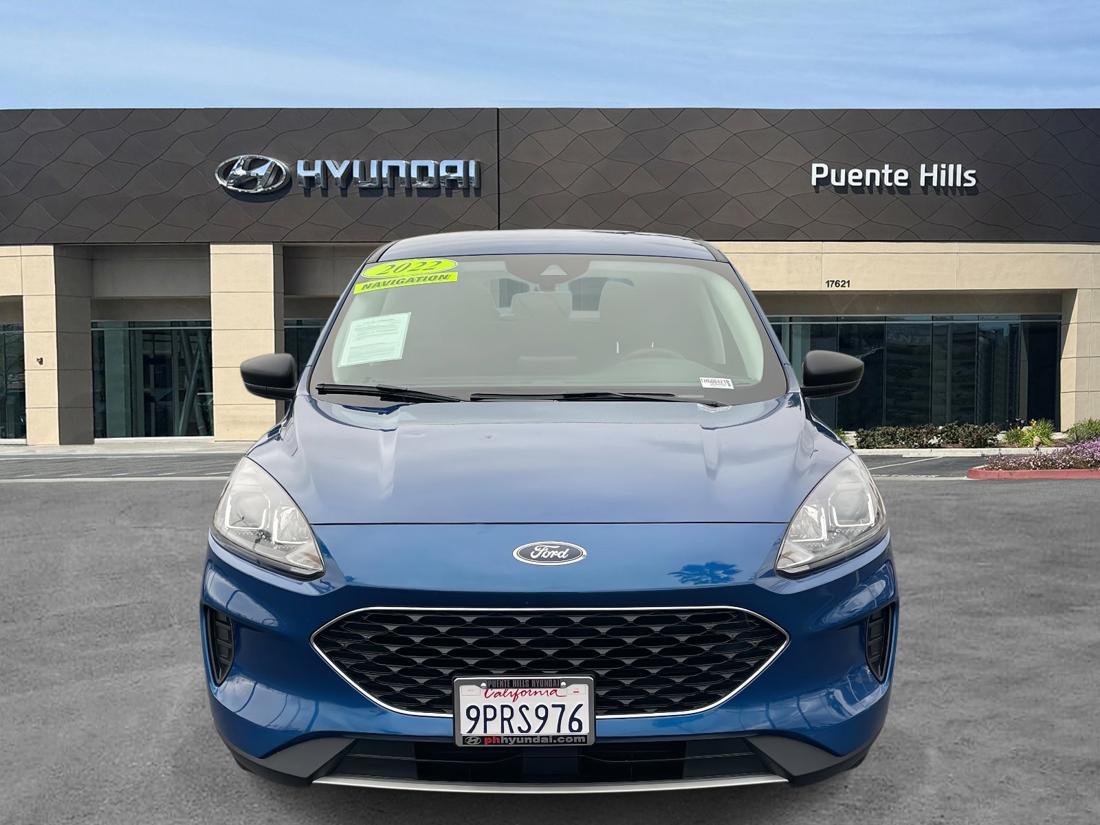 2022 Ford Escape SE photo 2