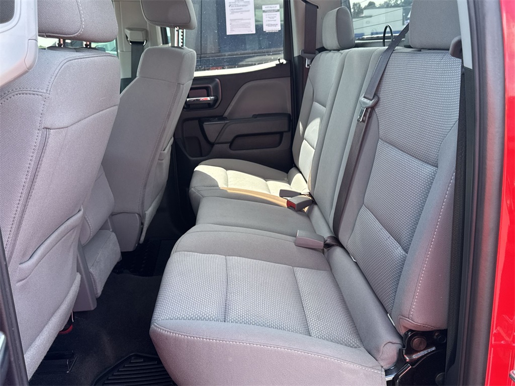 2018 Chevrolet Silverado 1500 Custom photo 27
