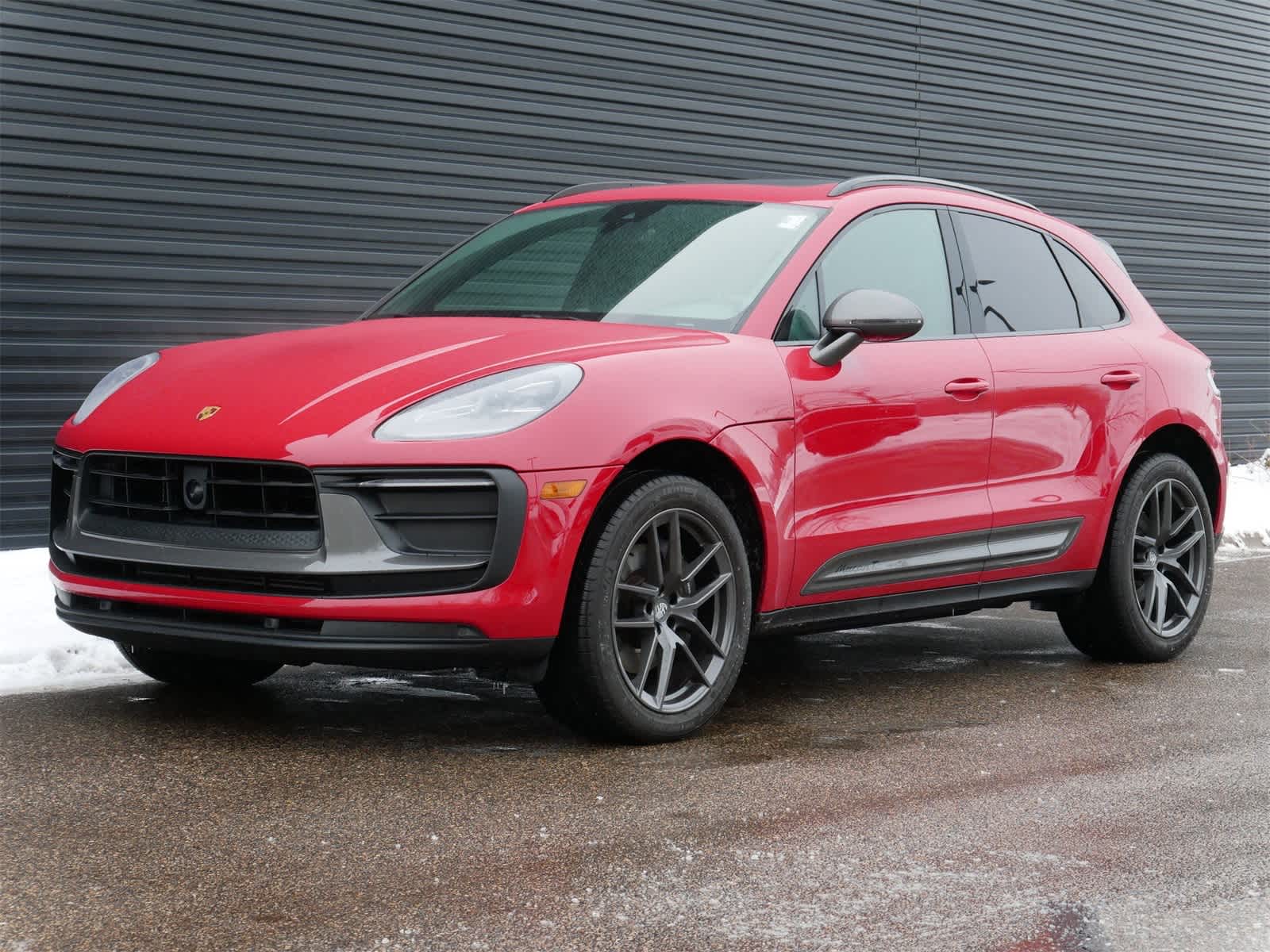 2023 Porsche Macan T's photo