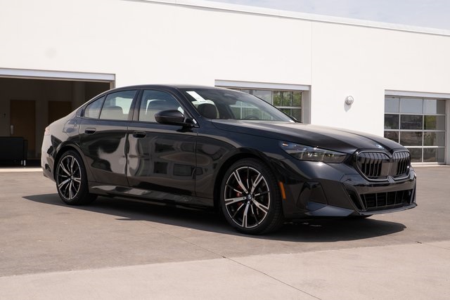 2026 Bmw 550e xDrive photo 3