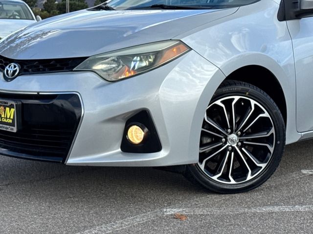 2016 Toyota Corolla S photo 3