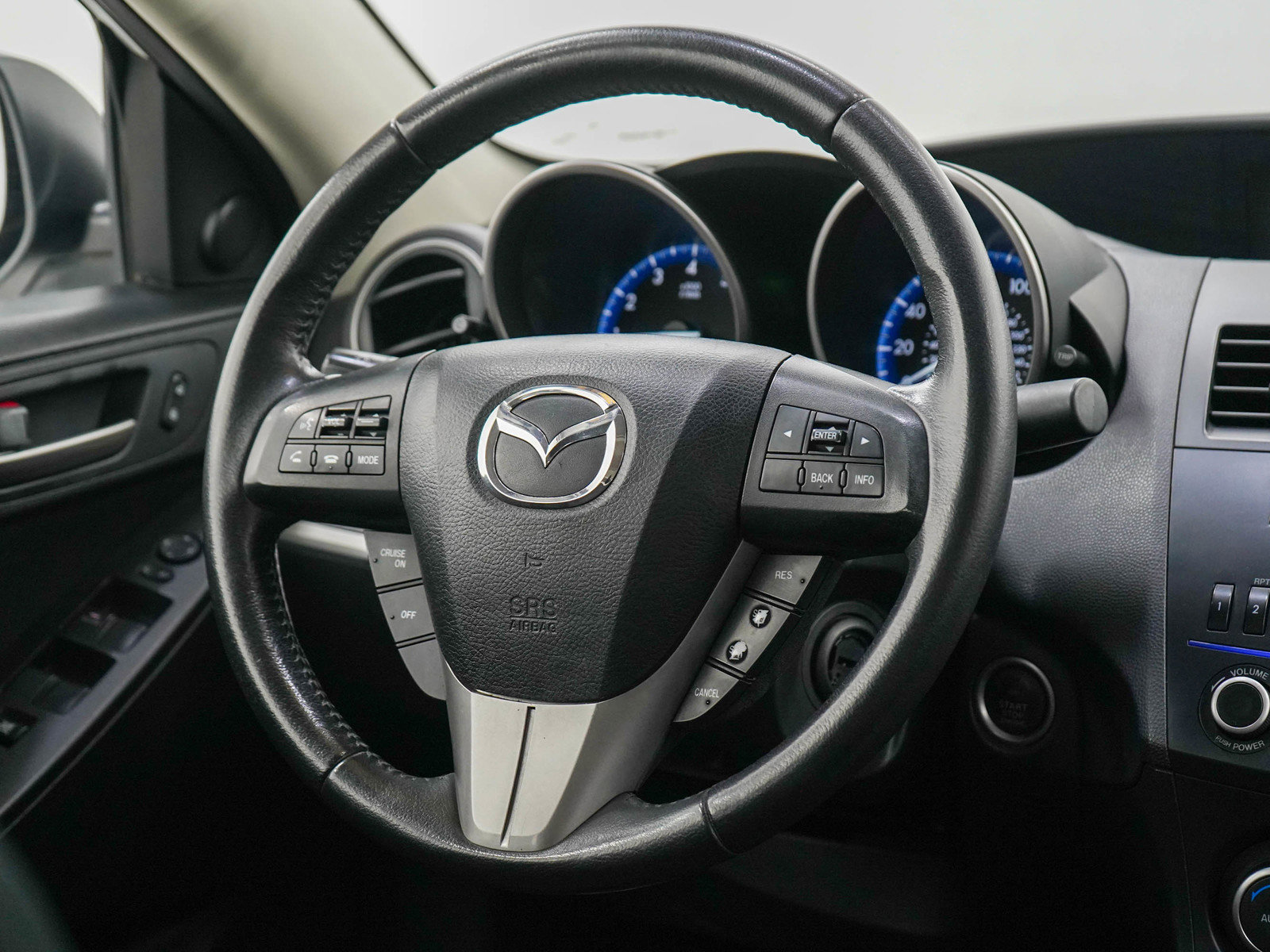 2013 Mazda Mazda3 Touring photo 13