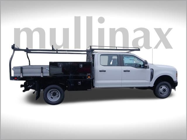 2024 Ford F-350 photo 2