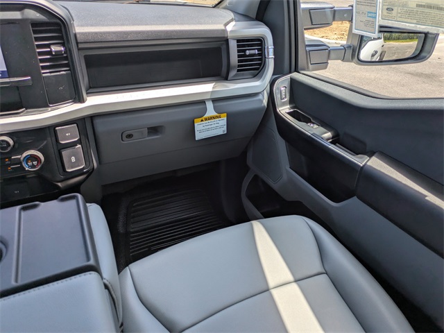 2026 Ford F-350 photo 16