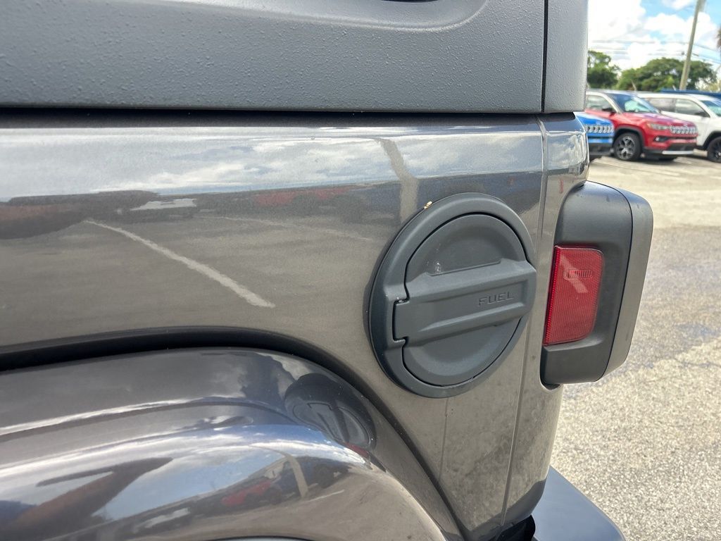 2019 Jeep Wrangler Unlimited Sahara photo 21