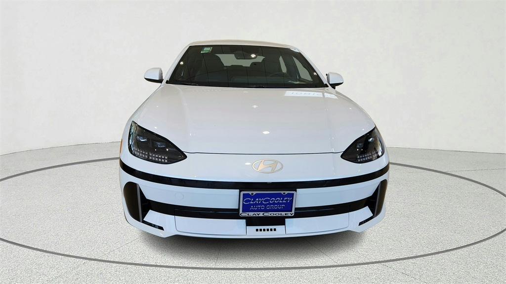 2025 Hyundai Ioniq 6 SEL photo 2
