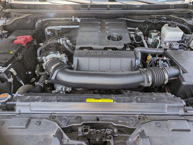 2023 Nissan Frontier PRO-X photo 9