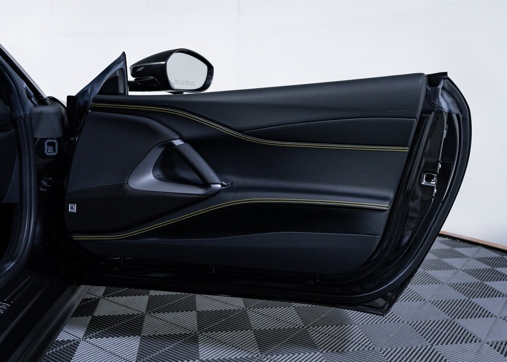 2020 Ferrari 812 Superfast Base photo 17