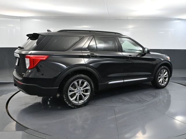 2023 Ford Explorer XLT photo 2