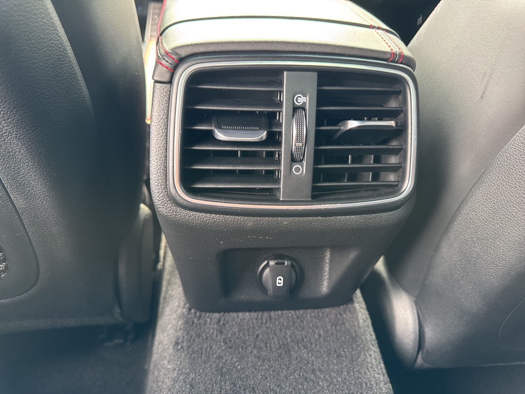 2022 Genesis G70 3.3T photo 39