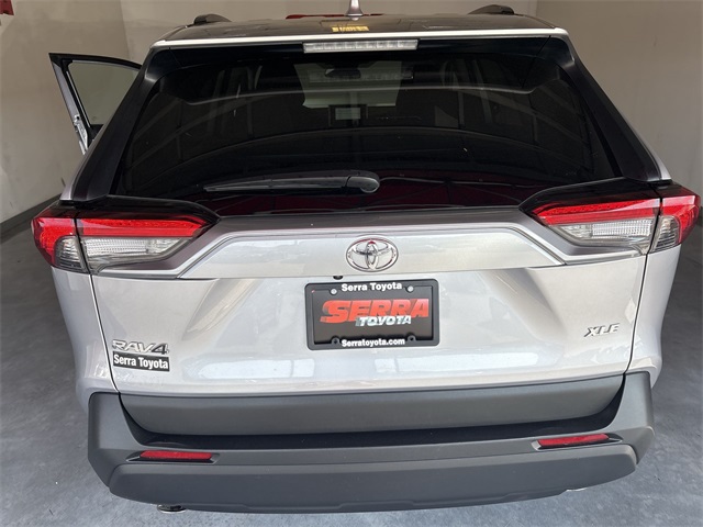 2024 Toyota RAV4 XLE photo 12