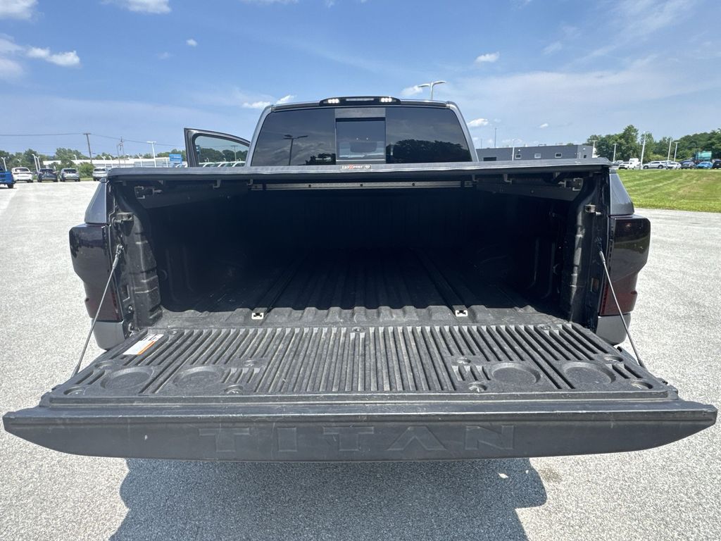 2021 Nissan Titan SV photo 18
