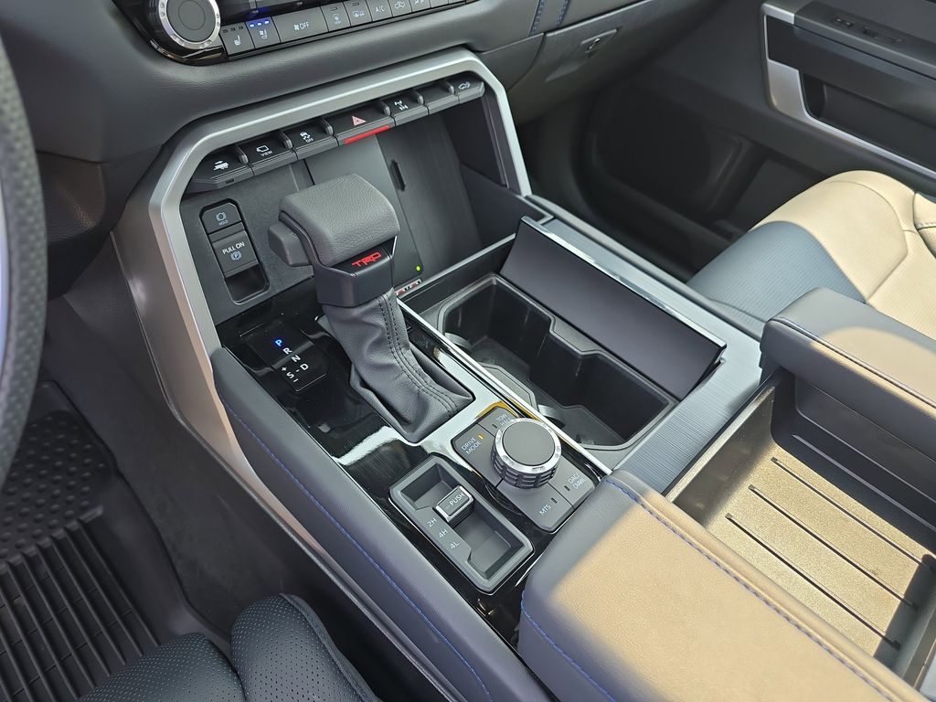 2025 Toyota Tundra Platinum photo 24