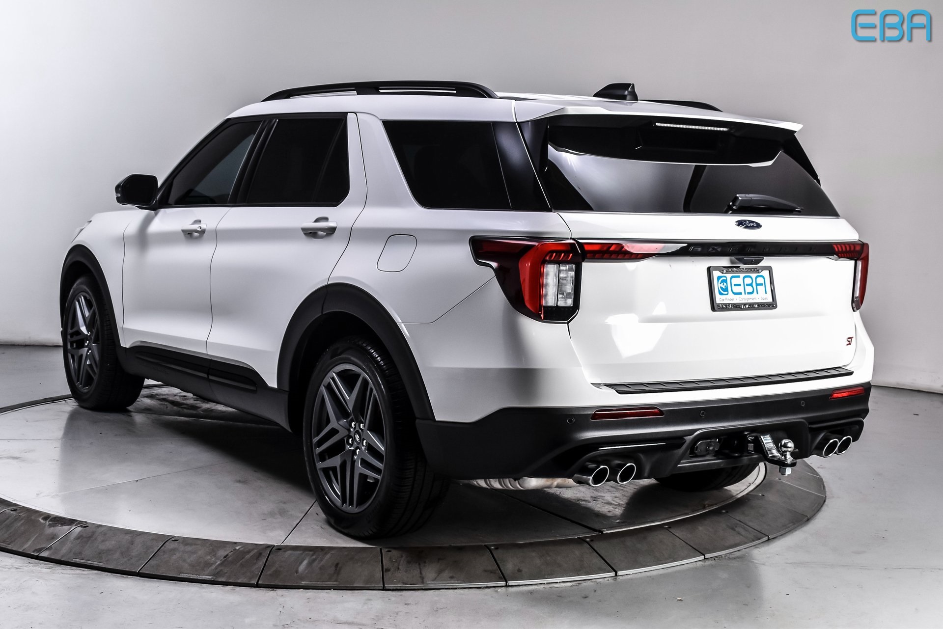 2025 Ford Explorer ST photo 2