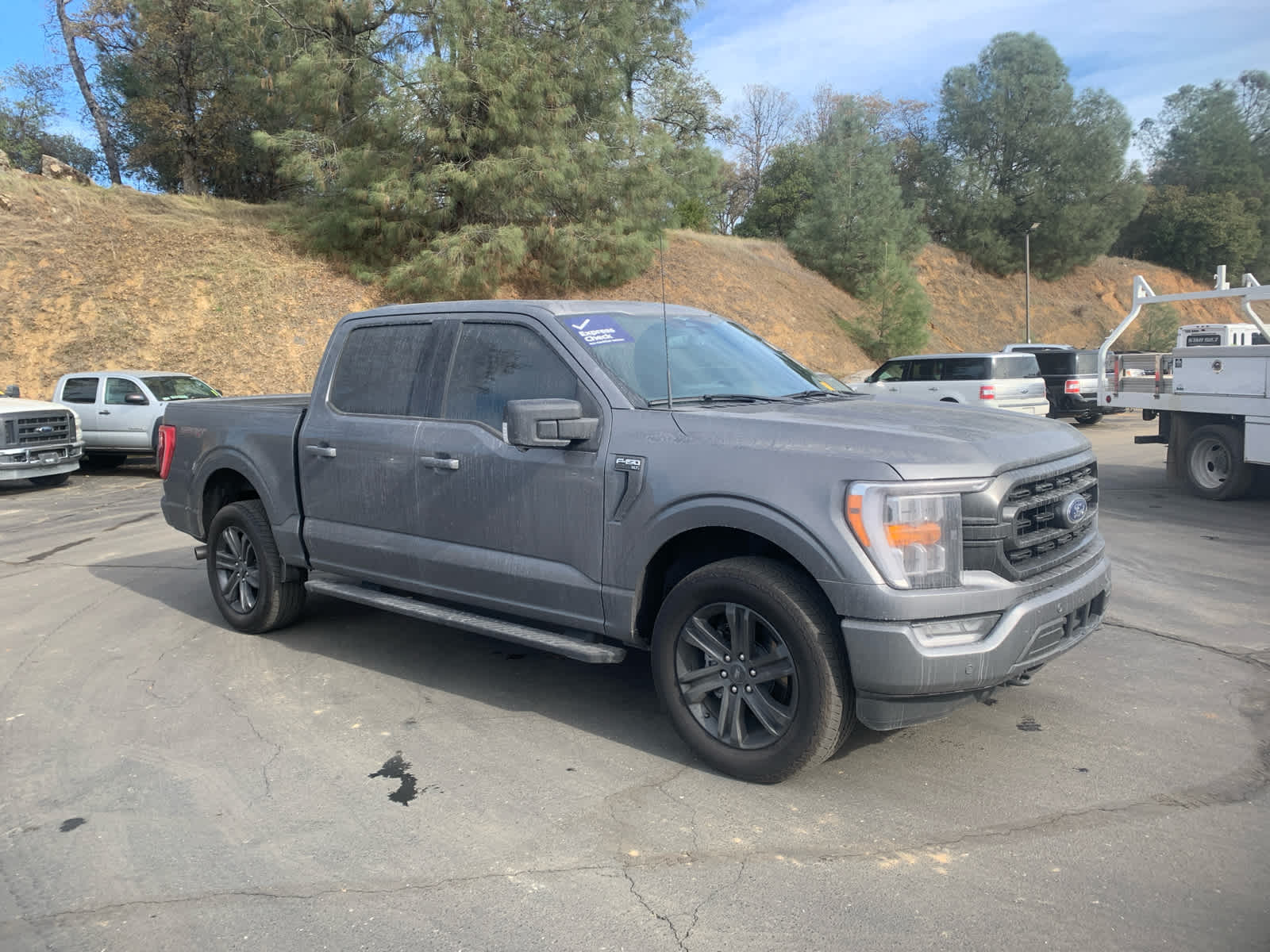 2023 Ford F-150 XLT photo 3