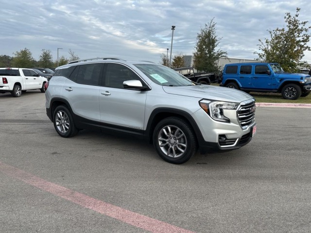 2022 GMC Terrain SLT's photo