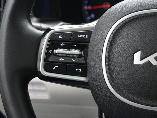 2022 Kia Sorento SX photo 2