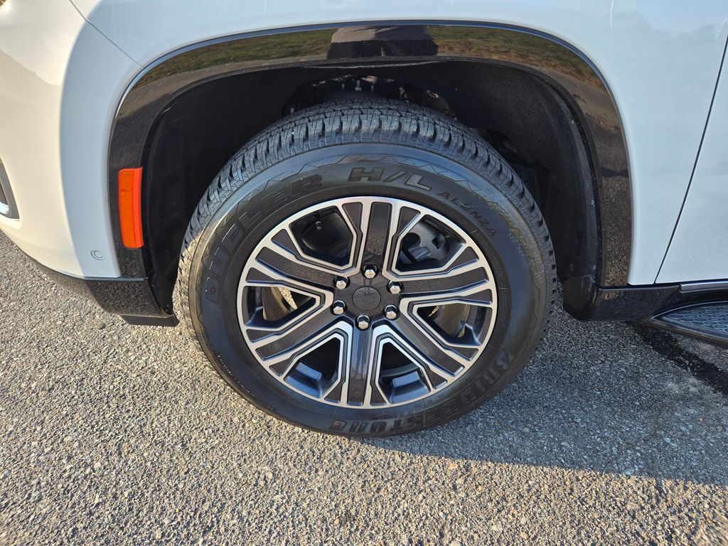 2024 Jeep Wagoneer Base photo 31